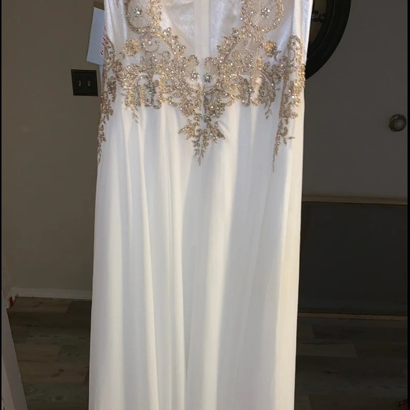 Prom; pageant , etc Dress - Picture 5 of 8